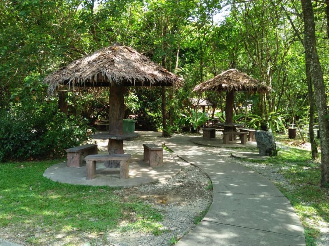 Hotel Felda Residence Hot Springs Sungkai Exterior foto