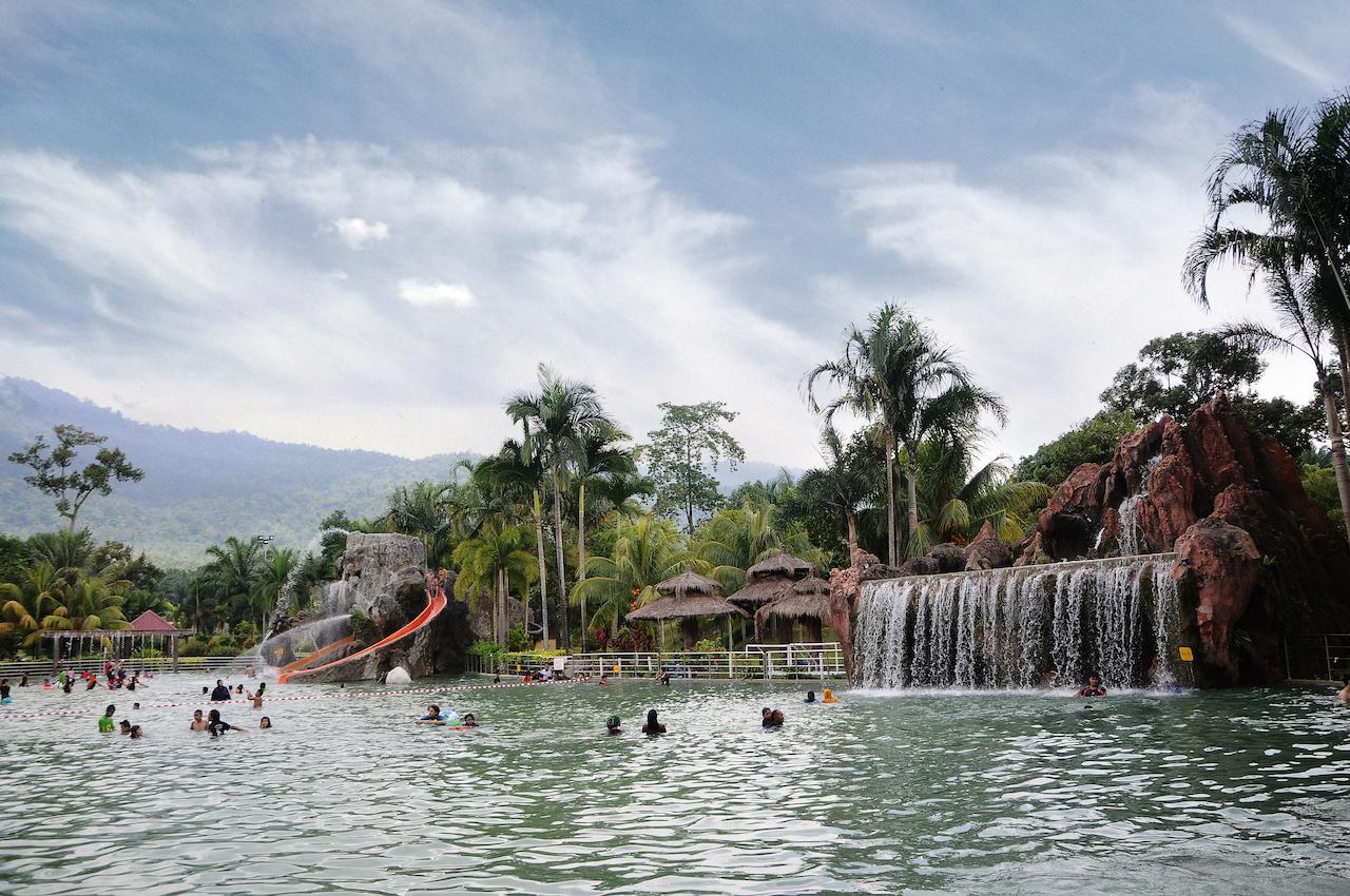 Hotel Felda Residence Hot Springs Sungkai Exterior foto