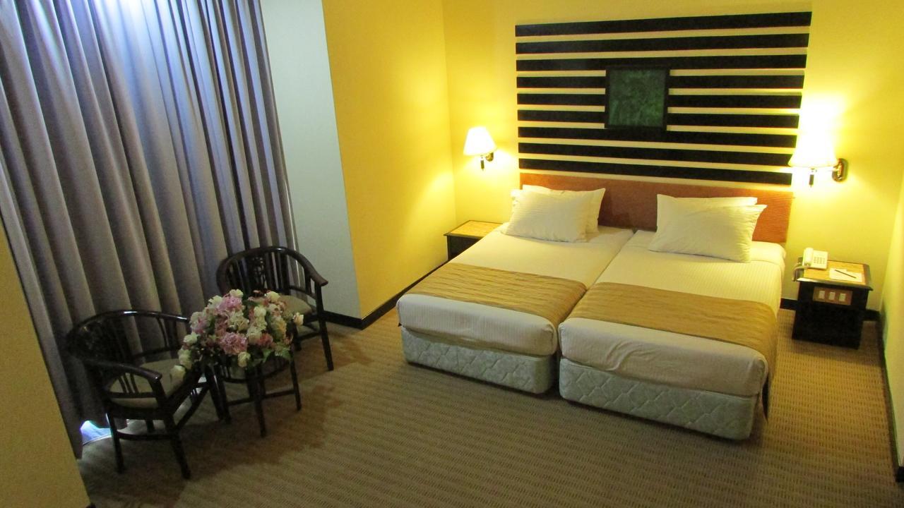 Hotel Felda Residence Hot Springs Sungkai Exterior foto