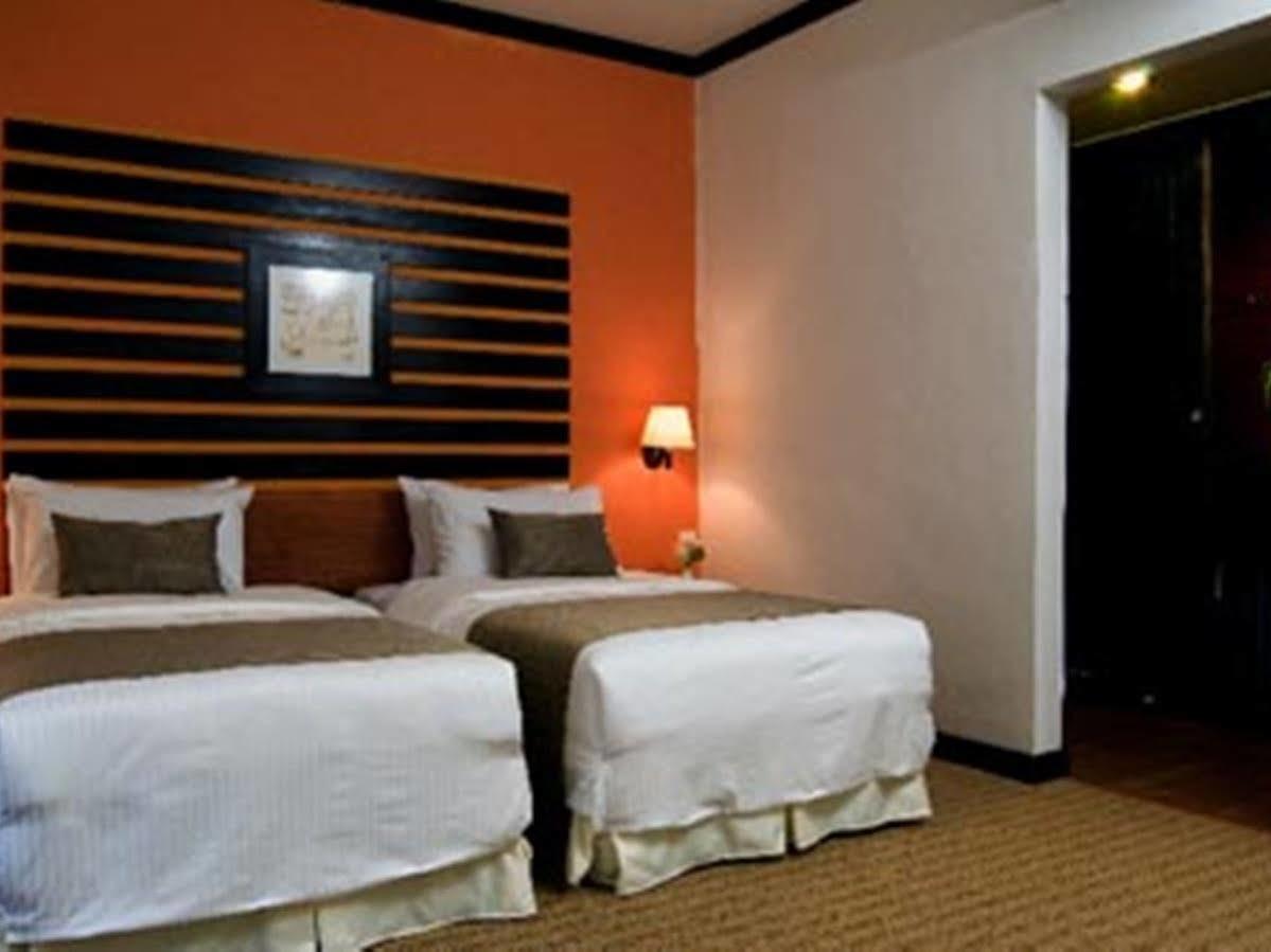 Hotel Felda Residence Hot Springs Sungkai Exterior foto